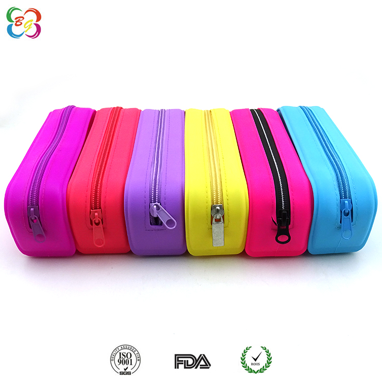 东莞博高韩版纯色硅胶笔袋 东莞博高韩版纯色硅胶笔袋