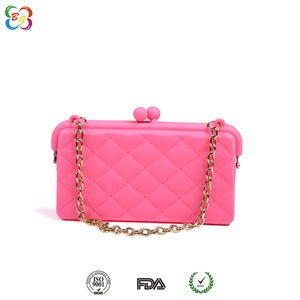 五金包胶硅胶手提包 五金包胶硅胶手提包